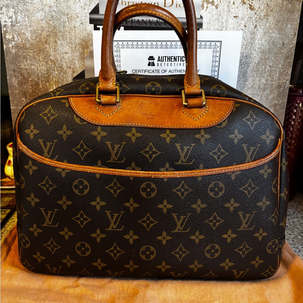 Louis Vuitton DEAUVILLE Monogram Handbag/Authentic